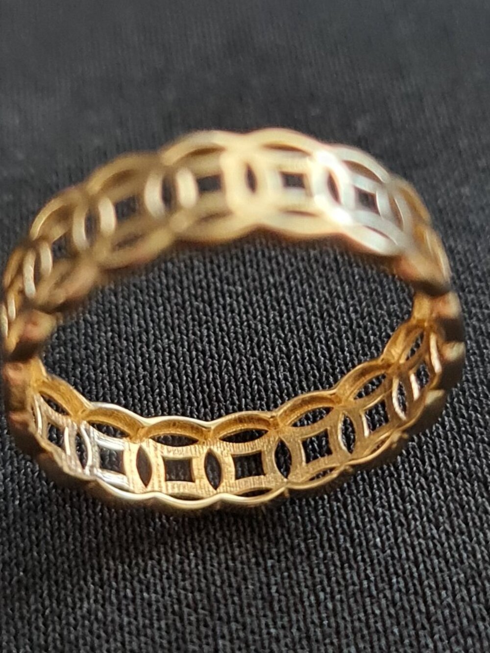 18K Gold Ring - money ring also known as money catcher ring - Picture 15 of 16